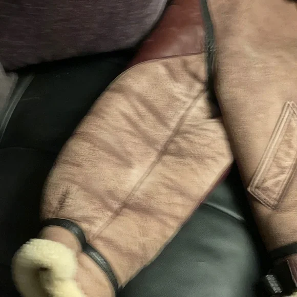 Men's Brown Shearling Bomber Jacket - Picture 13 of 15